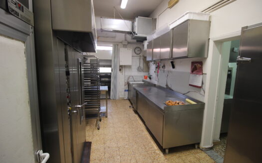 RIF 276V – Fondo commerciale in zona Ponte Giorgini