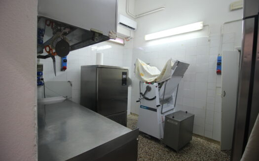 RIF 276V – Fondo commerciale in zona Ponte Giorgini